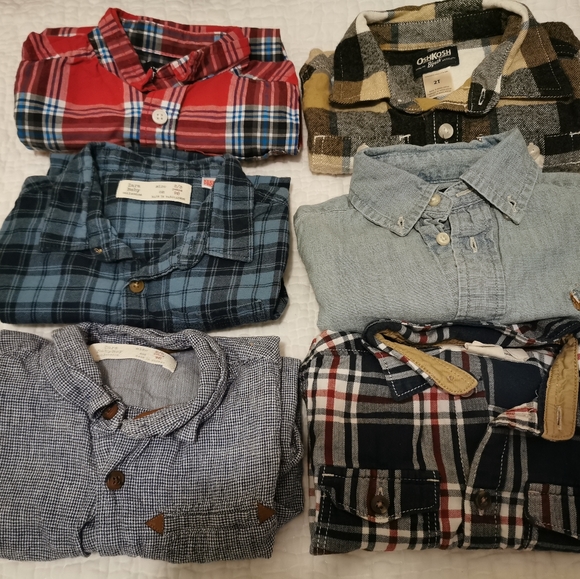 Bundle of Eight 2T Button Down Shirts for Boys - OPEN TO OFFERS - Picture 1 of 10